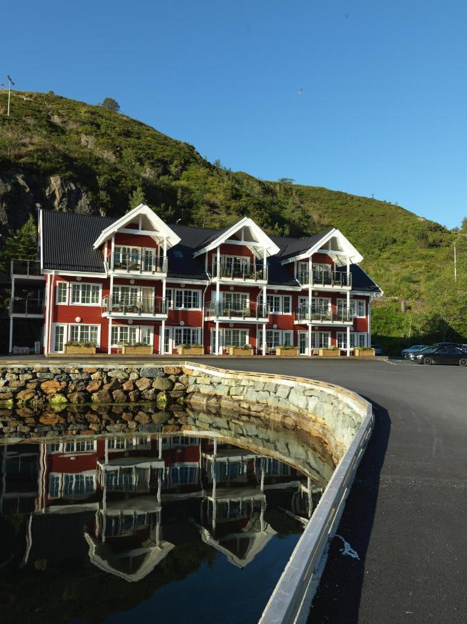 Knutholmen Hotel Kalvag Exterior photo