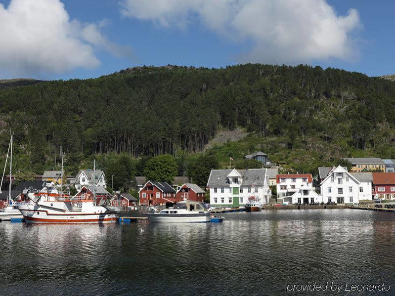 Knutholmen Hotel Kalvag Exterior photo